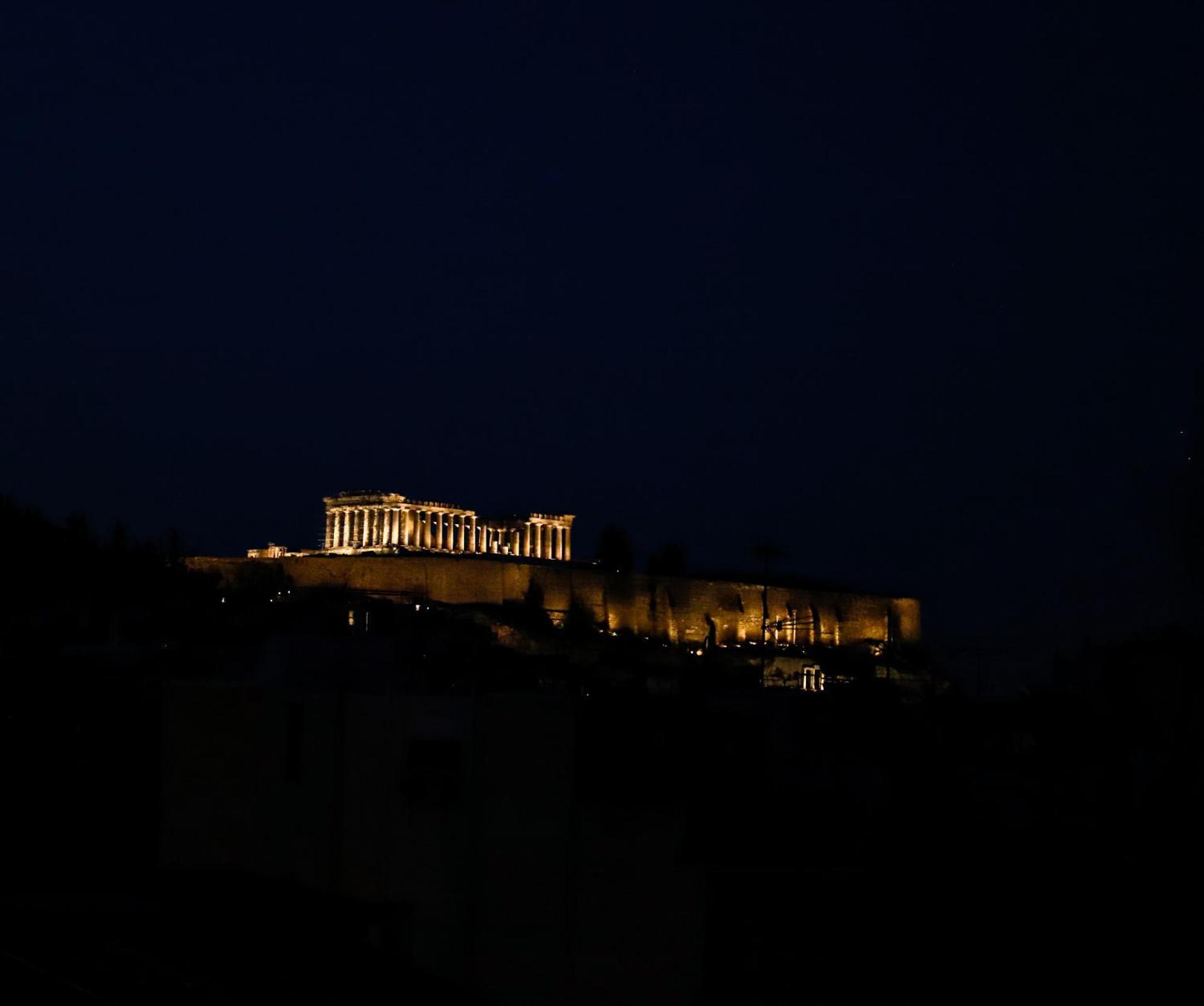 Apartmán Renovated Studio With Roof Garden Access, 15 M Walk To Acropolis Atény Exteriér fotografie